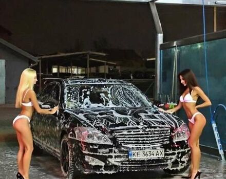 Чорний Мерседес С Клас, об'ємом двигуна 5.5 л та пробігом 294 тис. км за 13191 $, фото 1 на Automoto.ua