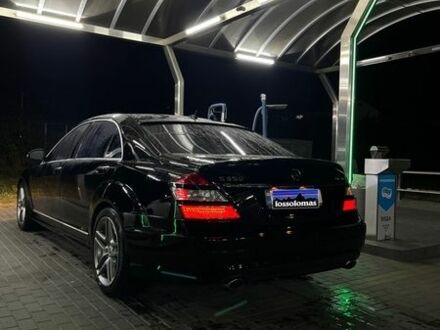 Чорний Мерседес С Клас, об'ємом двигуна 5.46 л та пробігом 260 тис. км за 10000 $, фото 1 на Automoto.ua