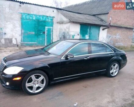 Черный Мерседес С Класс, объемом двигателя 5.5 л и пробегом 159 тыс. км за 11500 $, фото 1 на Automoto.ua