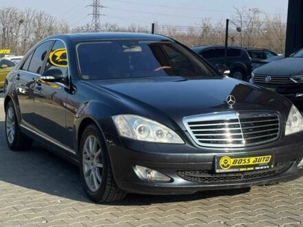 Мерседес С Клас 2006 у Чернівцях на Automoto.ua Чорний Мерседес С Клас, об'ємом двигуна 3.5 л та пробігом 228 тис. км за 11700 $, фото 1 на Automoto.ua