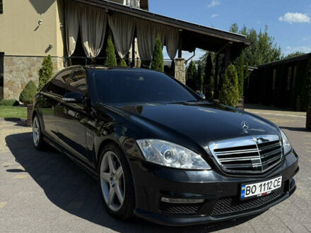 Черный Мерседес С Класс, объемом двигателя 5.5 л и пробегом 349 тыс. км за 10300 $, фото 1 на Automoto.ua
