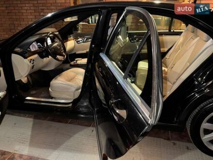 Чорний Мерседес С Клас, об'ємом двигуна 3.5 л та пробігом 600 тис. км за 12000 $, фото 1 на Automoto.ua