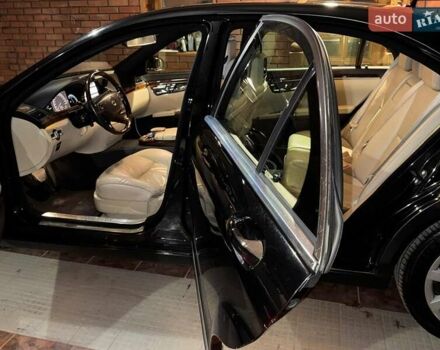 Черный Мерседес С Класс, объемом двигателя 3.5 л и пробегом 600 тыс. км за 12000 $, фото 1 на Automoto.ua