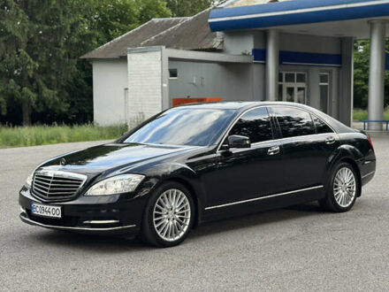 Черный Мерседес С Класс, объемом двигателя 3.5 л и пробегом 265 тыс. км за 11900 $, фото 1 на Automoto.ua