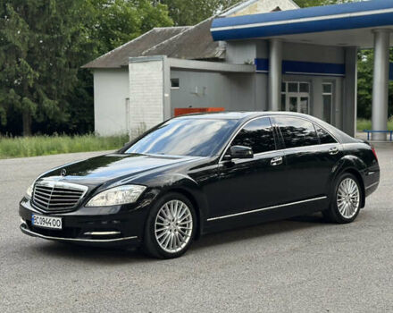 Черный Мерседес С Класс, объемом двигателя 3.5 л и пробегом 265 тыс. км за 11900 $, фото 1 на Automoto.ua