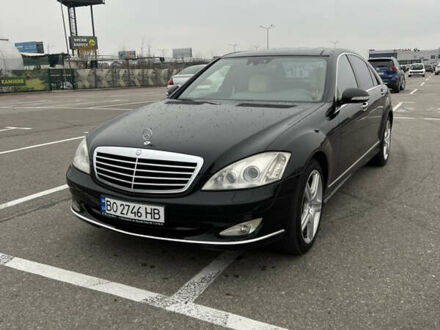 Черный Мерседес С Класс, объемом двигателя 5.5 л и пробегом 248 тыс. км за 13100 $, фото 1 на Automoto.ua