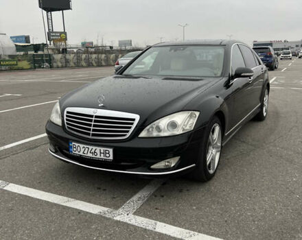 Черный Мерседес С Класс, объемом двигателя 5.5 л и пробегом 248 тыс. км за 13100 $, фото 1 на Automoto.ua