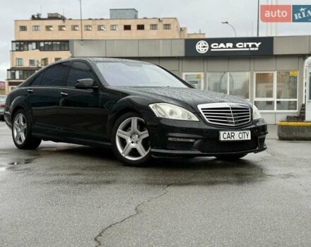 Черный Мерседес С Класс, объемом двигателя 5.4 л и пробегом 425 тыс. км за 11500 $, фото 1 на Automoto.ua