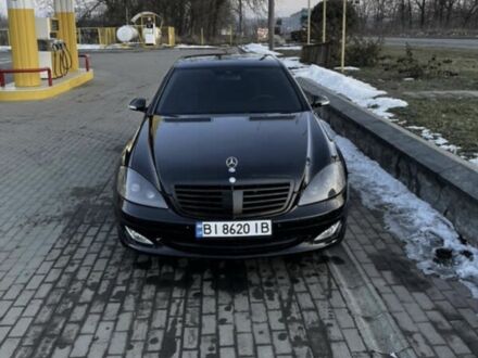 Черный Мерседес С Класс, объемом двигателя 5.5 л и пробегом 241 тыс. км за 10999 $, фото 1 на Automoto.ua