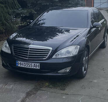 Черный Мерседес С Класс, объемом двигателя 3.5 л и пробегом 246 тыс. км за 11500 $, фото 1 на Automoto.ua