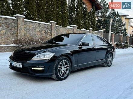 Черный Мерседес С Класс, объемом двигателя 5.5 л и пробегом 314 тыс. км за 11700 $, фото 1 на Automoto.ua