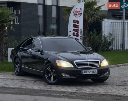 Черный Мерседес С Класс, объемом двигателя 2.99 л и пробегом 390 тыс. км за 9900 $, фото 1 на Automoto.ua