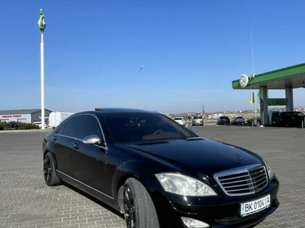 Мерседес С Класс 2006 в Ровно на Automoto.ua Черный Мерседес С Класс, объемом двигателя 3.5 л и пробегом 340 тыс. км за 10500 $, фото 1 на Automoto.ua