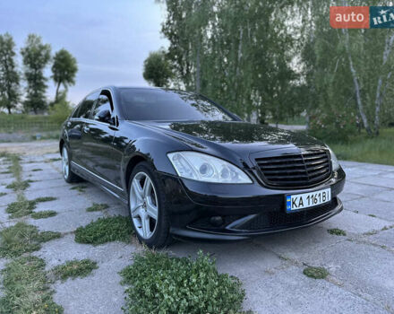 Черный Мерседес С Класс, объемом двигателя 5.5 л и пробегом 380 тыс. км за 9400 $, фото 1 на Automoto.ua