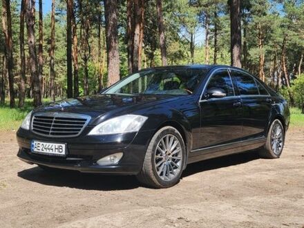Мерседес С Клас 2007 у Дніпро (Дніпропетровську) на Automoto.ua Чорний Мерседес С Клас, об'ємом двигуна 5.5 л та пробігом 160 тис. км за 10999 $, фото 1 на Automoto.ua