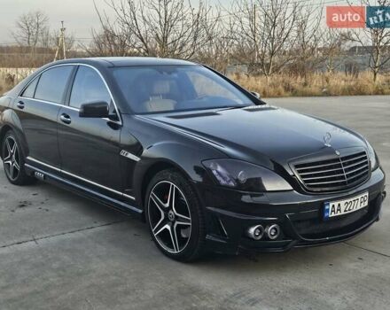 Черный Мерседес С Класс, объемом двигателя 5.46 л и пробегом 267 тыс. км за 12500 $, фото 1 на Automoto.ua