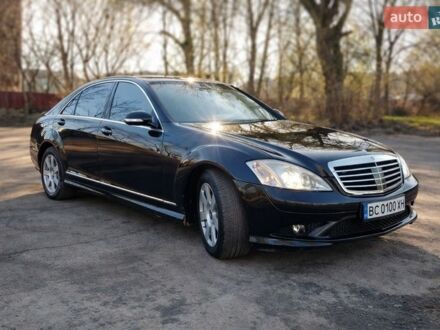 Черный Мерседес С Класс, объемом двигателя 5.46 л и пробегом 283 тыс. км за 8200 $, фото 1 на Automoto.ua