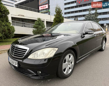 Черный Мерседес С Класс, объемом двигателя 3.5 л и пробегом 305 тыс. км за 7800 $, фото 1 на Automoto.ua