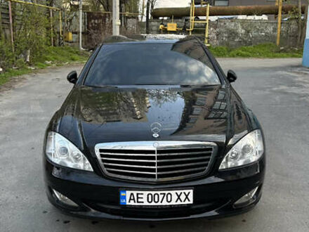 Мерседес С Клас 2007 у Дніпро (Дніпропетровську) на Automoto.ua Чорний Мерседес С Клас, об'ємом двигуна 3.5 л та пробігом 175 тис. км за 12500 $, фото 1 на Automoto.ua