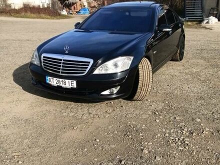 Черный Мерседес С Класс, объемом двигателя 5.5 л и пробегом 205 тыс. км за 12500 $, фото 1 на Automoto.ua