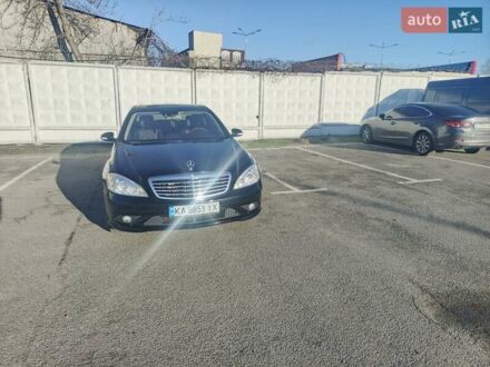 Черный Мерседес С Класс, объемом двигателя 5.46 л и пробегом 222 тыс. км за 10000 $, фото 1 на Automoto.ua