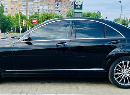 Чорний Мерседес С Клас, об'ємом двигуна 3 л та пробігом 304 тис. км за 14300 $, фото 1 на Automoto.ua