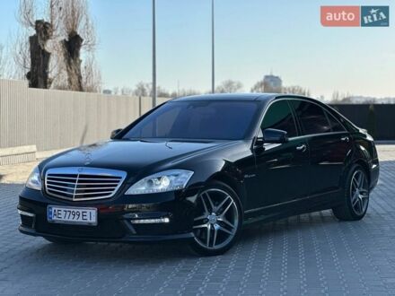 Черный Мерседес С Класс, объемом двигателя 5.5 л и пробегом 91 тыс. км за 16899 $, фото 1 на Automoto.ua