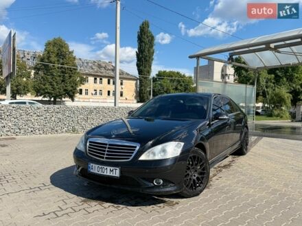 Черный Мерседес С Класс, объемом двигателя 5.5 л и пробегом 250 тыс. км за 12000 $, фото 1 на Automoto.ua