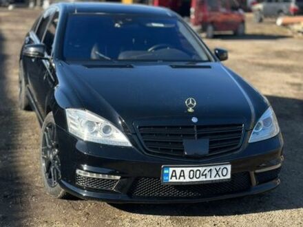 Чорний Мерседес С Клас, об'ємом двигуна 6.2 л та пробігом 178 тис. км за 15000 $, фото 1 на Automoto.ua