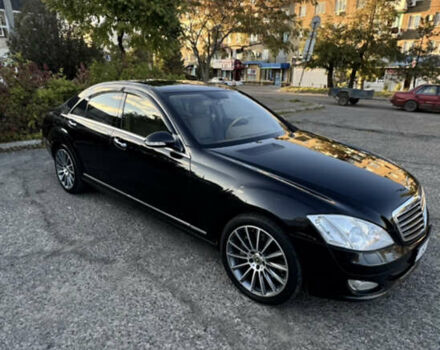 Чорний Мерседес С Клас, об'ємом двигуна 2.99 л та пробігом 300 тис. км за 10500 $, фото 1 на Automoto.ua