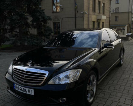 Чорний Мерседес С Клас, об'ємом двигуна 5.5 л та пробігом 303 тис. км за 10400 $, фото 1 на Automoto.ua