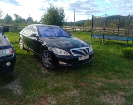 Чорний Мерседес С Клас, об'ємом двигуна 3 л та пробігом 290 тис. км за 10250 $, фото 1 на Automoto.ua