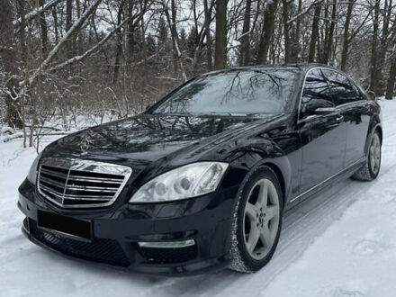 Черный Мерседес С Класс, объемом двигателя 4.7 л и пробегом 204 тыс. км за 11000 $, фото 1 на Automoto.ua