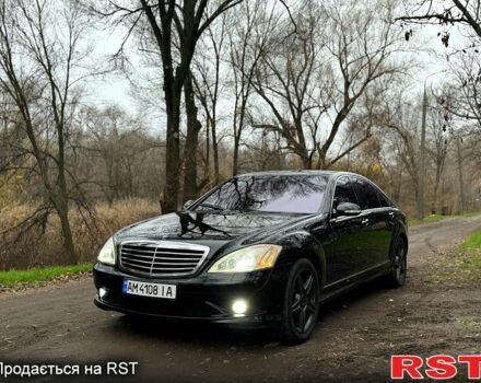 Черный Мерседес С Класс, объемом двигателя 5.5 л и пробегом 182 тыс. км за 12900 $, фото 1 на Automoto.ua