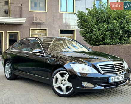 Черный Мерседес С Класс, объемом двигателя 5.5 л и пробегом 291 тыс. км за 9900 $, фото 1 на Automoto.ua