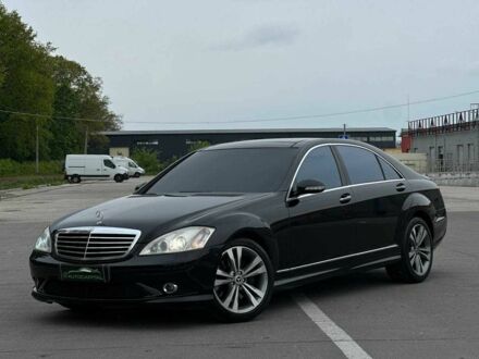 Мерседес С Класс 2008 в Киеве на Automoto.ua Черный Мерседес С Класс, объемом двигателя 5.5 л и пробегом 197 тыс. км за 11490 $, фото 1 на Automoto.ua