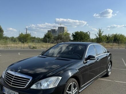 Мерседес С Класс 2008 в Киеве на Automoto.ua Черный Мерседес С Класс, объемом двигателя 5.5 л и пробегом 270 тыс. км за 8850 $, фото 1 на Automoto.ua