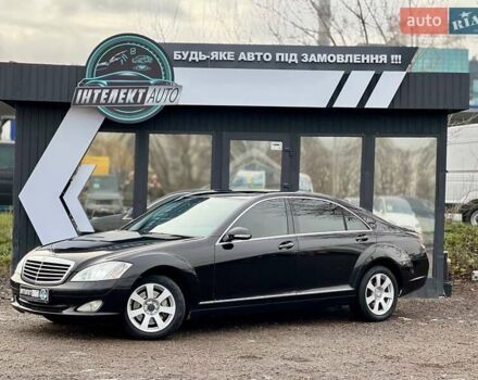 Черный Мерседес С Класс, объемом двигателя 3.5 л и пробегом 306 тыс. км за 8500 $, фото 1 на Automoto.ua