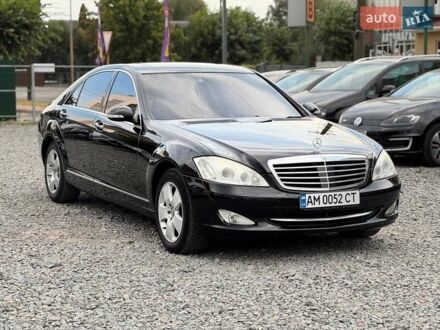 Чорний Мерседес С Клас, об'ємом двигуна 5.5 л та пробігом 279 тис. км за 10800 $, фото 1 на Automoto.ua