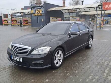 Черный Мерседес С Класс, объемом двигателя 5.46 л и пробегом 357 тыс. км за 9999 $, фото 1 на Automoto.ua