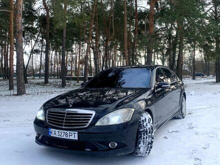 Чорний Мерседес С Клас, об'ємом двигуна 5.5 л та пробігом 32000 тис. км за 10800 $, фото 1 на Automoto.ua