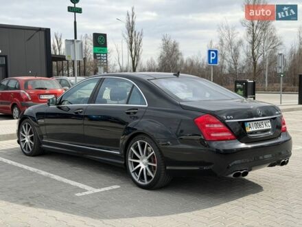 Черный Мерседес С Класс, объемом двигателя 5.98 л и пробегом 205 тыс. км за 30000 $, фото 1 на Automoto.ua