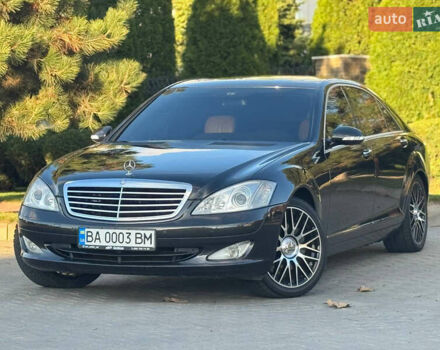 Черный Мерседес С Класс, объемом двигателя 4.66 л и пробегом 302 тыс. км за 9900 $, фото 1 на Automoto.ua