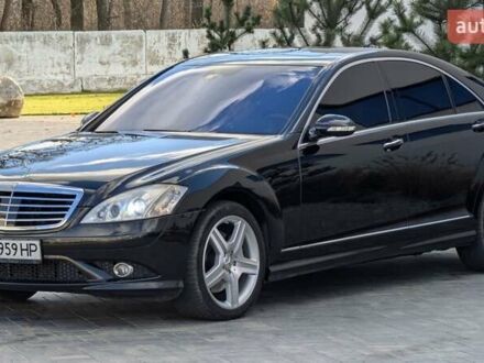 Черный Мерседес С Класс, объемом двигателя 2.99 л и пробегом 375 тыс. км за 10999 $, фото 1 на Automoto.ua