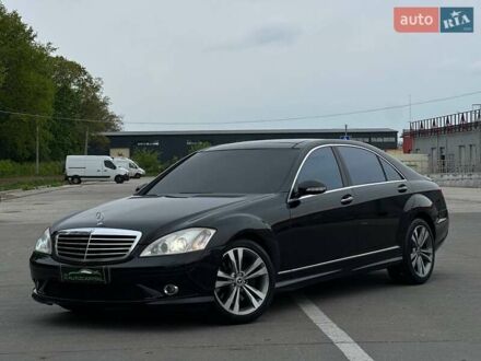 Мерседес С Класс 2008 в Киеве на Automoto.ua Черный Мерседес С Класс, объемом двигателя 5.5 л и пробегом 197 тыс. км за 10990 $, фото 1 на Automoto.ua