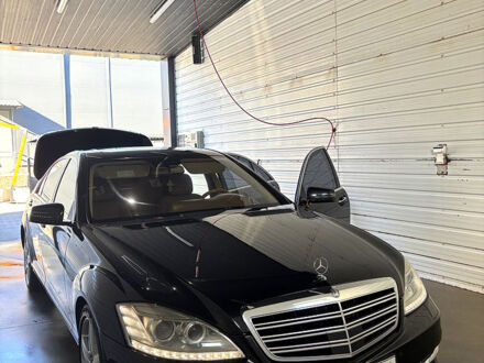 Мерседес С Класс 2008 в Теребовле на Automoto.ua Черный Мерседес С Класс, объемом двигателя 4.7 л и пробегом 261 тыс. км за 12100 $, фото 1 на Automoto.ua