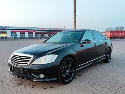 Чорний Мерседес С Клас, об'ємом двигуна 5.5 л та пробігом 403 тис. км за 8450 $, фото 1 на Automoto.ua