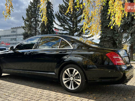 Черный Мерседес С Класс, объемом двигателя 3.5 л и пробегом 273 тыс. км за 11200 $, фото 1 на Automoto.ua