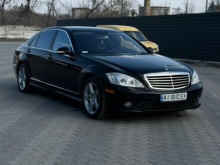 Черный Мерседес С Класс, объемом двигателя 5.5 л и пробегом 171 тыс. км за 12500 $, фото 1 на Automoto.ua