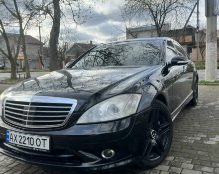 Черный Мерседес С Класс, объемом двигателя 4.7 л и пробегом 320 тыс. км за 9800 $, фото 1 на Automoto.ua